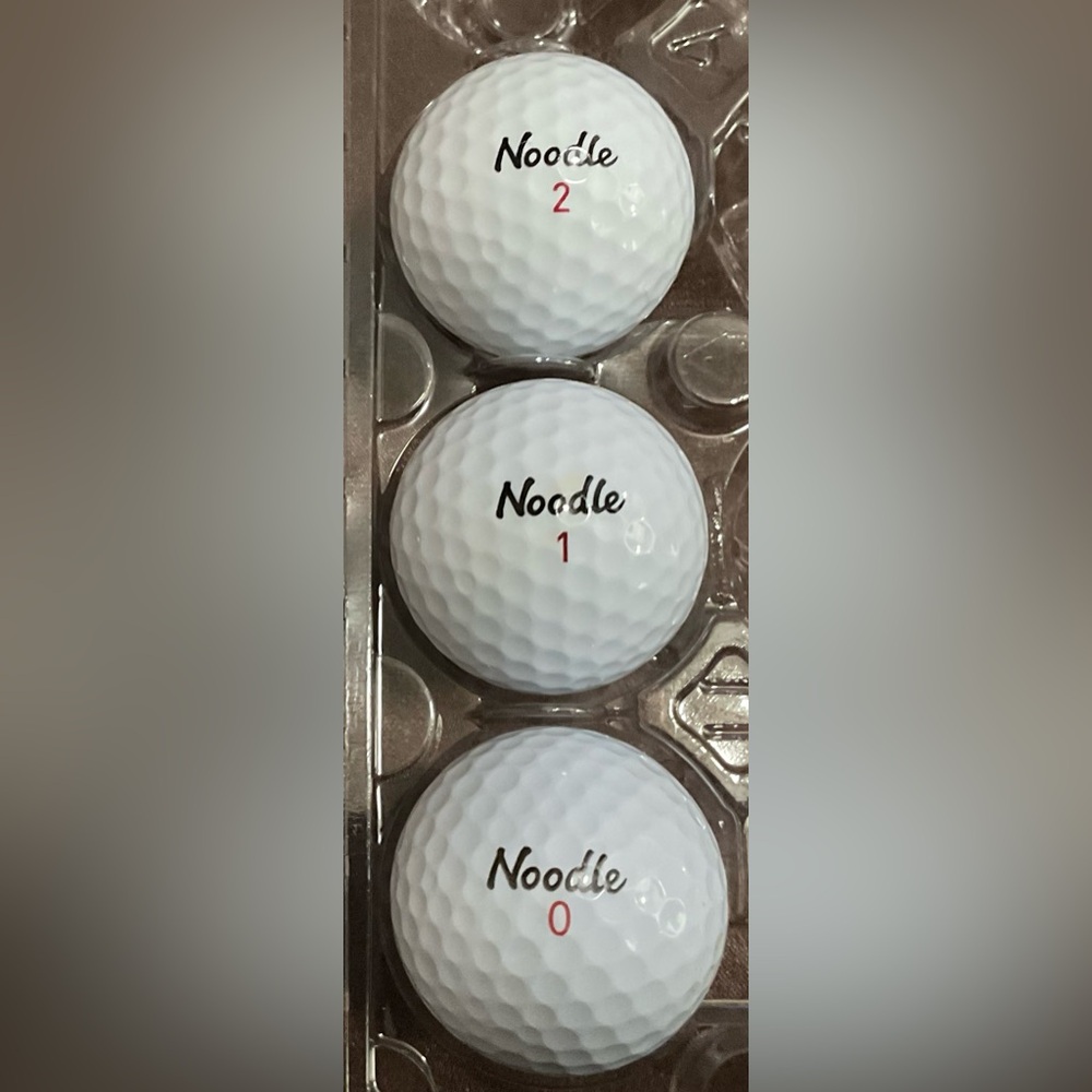Noodle gold balls. Set of 3